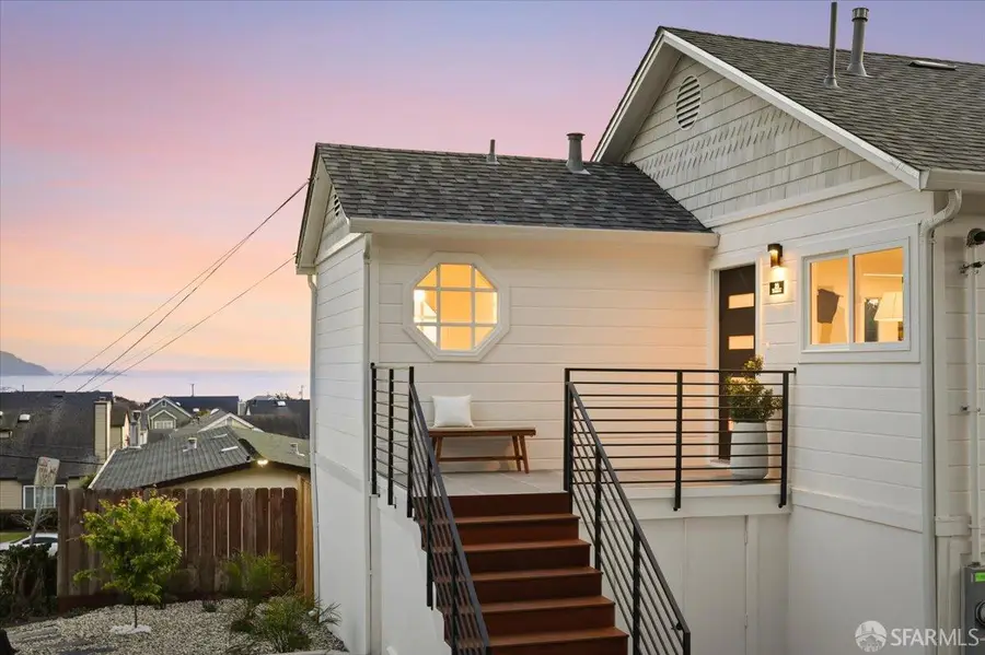 25 Shasta Lane, Pacifica, CA 94044 - #3