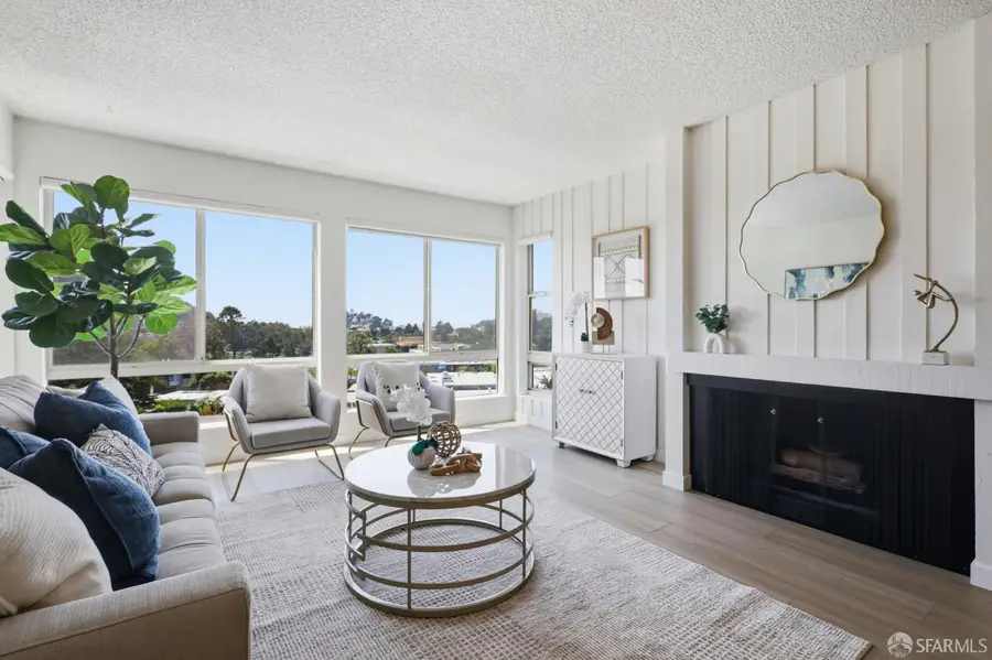 255 Red Rock Way #202H, San Francisco, CA 94131 - #2