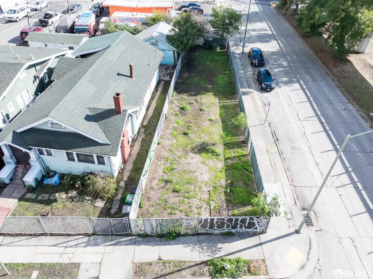 1208 31st Avenue, Oakland, CA 94608 - #1