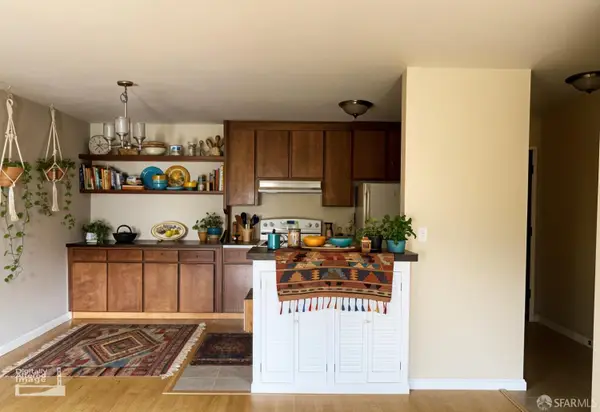 965 Shorepoint Court #211, Alameda, CA 94501