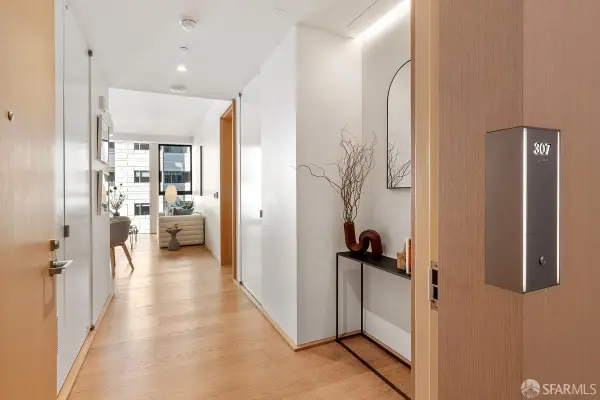 1 Steuart Lane #407, San Francisco, CA 94115