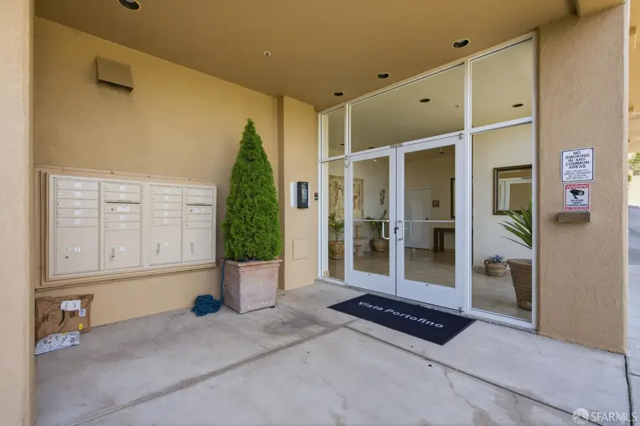 416 Portofino Drive #303, San Carlos, CA 94070 - #3