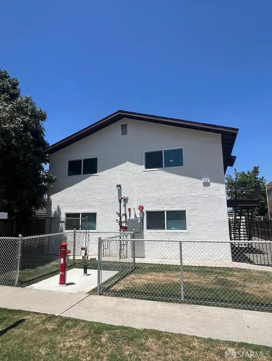 3319 E Tyler Avenue, Fresno, CA 93702 - #2