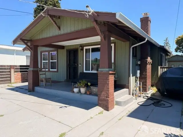 2474 Seminary Avenue, Oakland, CA 94605 - #2