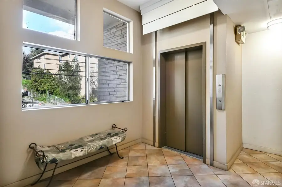 425 28th Street #202a, Oakland, CA 94609 - #3