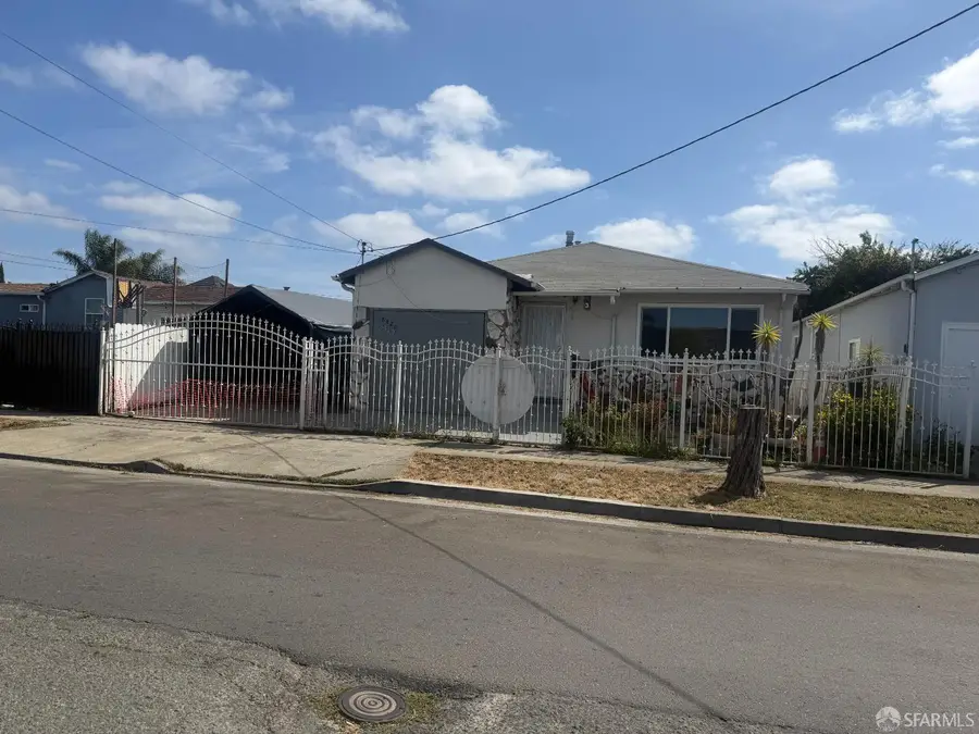 8422 B Street, Oakland, CA 94621 - #2