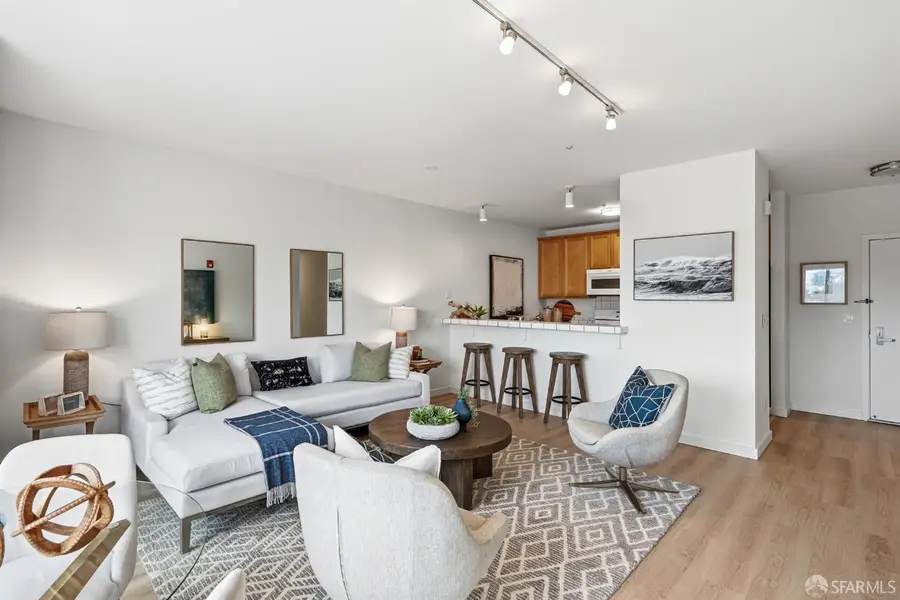 5810 Mission Street #207, San Francisco, CA 94112 - #2