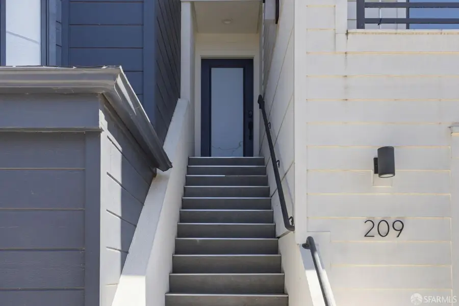 209 Montcalm Street, San Francisco, CA 94110 - #2