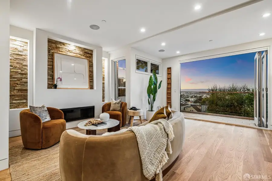 471 Hoffman Avenue, San Francisco, CA 94114 - #2