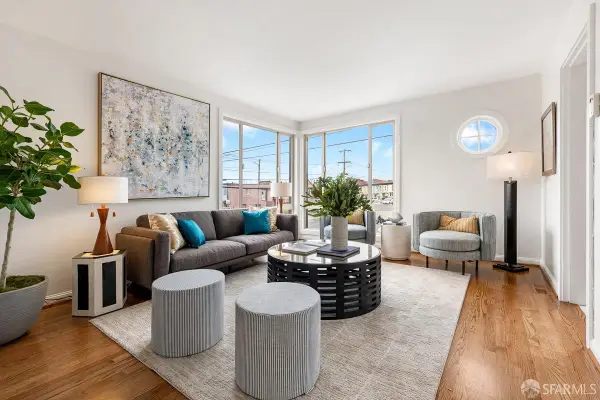 4351 Ulloa Street, San Francisco, CA 94116