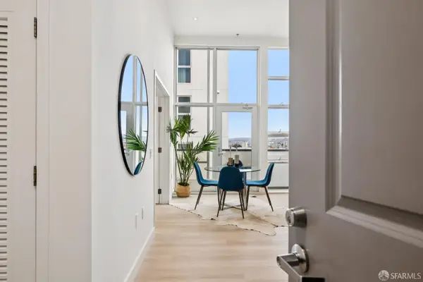 368 Elm Street #402, San Francisco, CA 94102