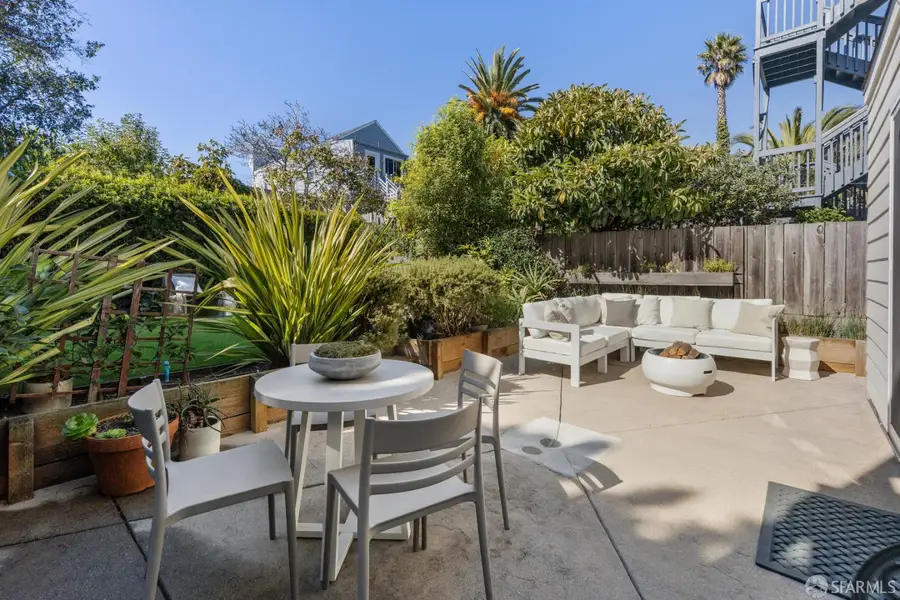 2560 Bryant Street, San Francisco, CA 94110 - #2