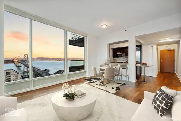 425 1st Street #2707, San Francisco, CA 94105