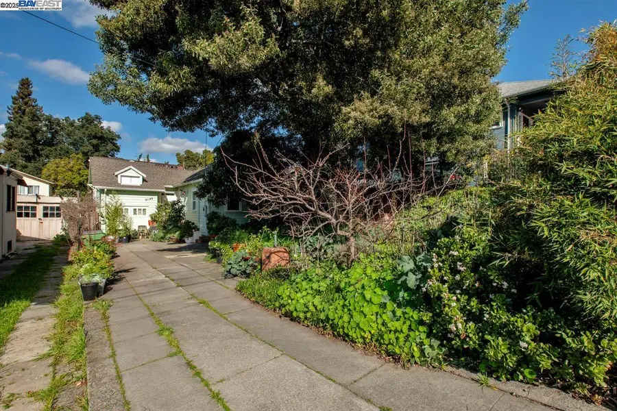3140 E 27th St, Oakland, CA 94601 - #2