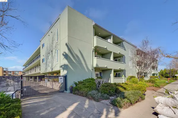 325 Kitty Hawk Rd #UNIT 207, Alameda, CA 94501
