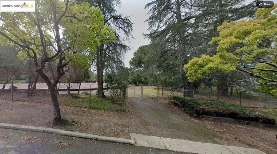0 Bullard Dr, Oakland, CA 94611 - #3