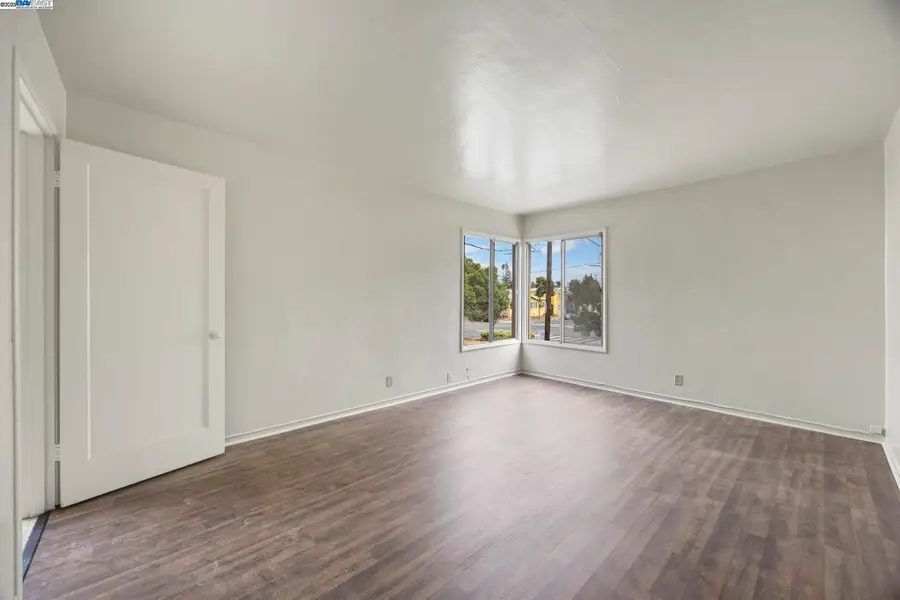 2774 Sacramento St, Berkeley, CA 94702 - #2