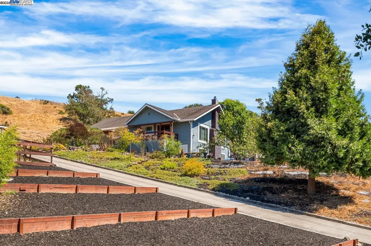 26928 Palomares Rd, Castro Valley, CA 94552 - #1