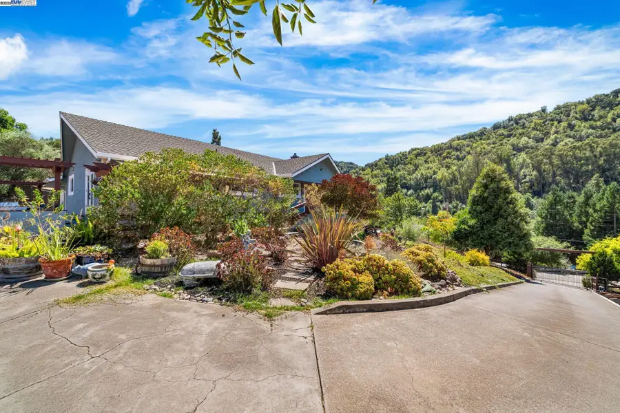 26928 Palomares Rd, Castro Valley, CA 94552 - #2
