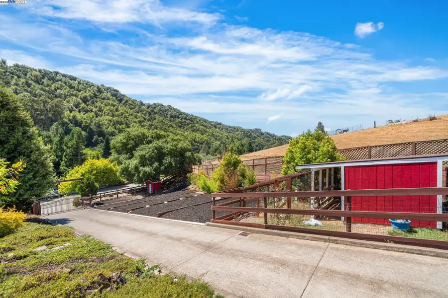 26928 Palomares Rd, Castro Valley, CA 94552 - #3