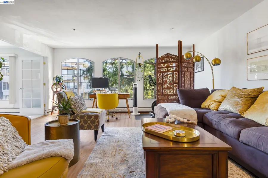 5405 Carlton St #303, Oakland, CA 94618 - #3