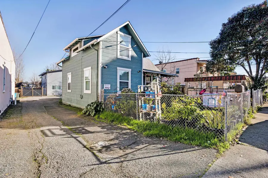 2008 Marin St, Vallejo, CA 94590 - #2