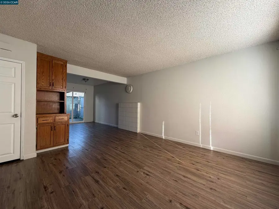 1648 W North Bear Creek Dr, Merced, CA 95348 - #3