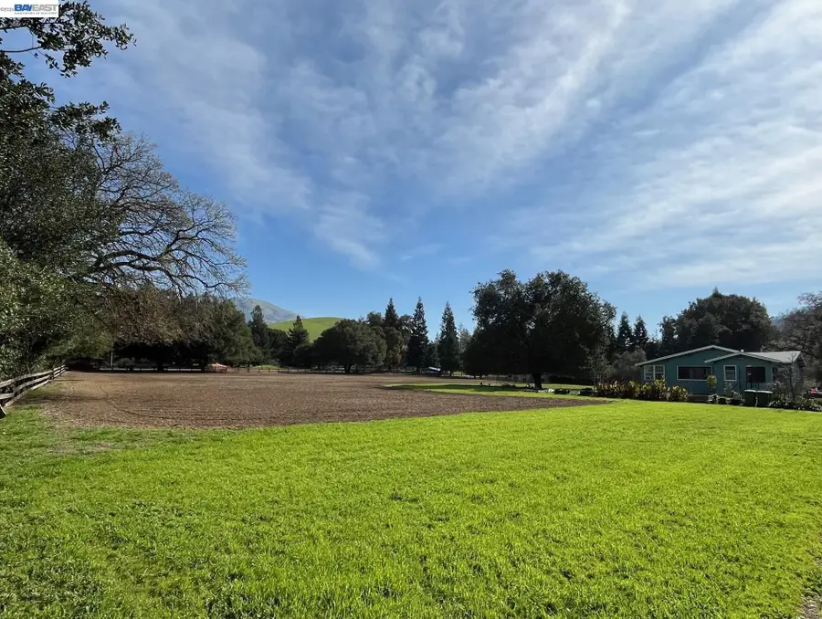 401 Pine Creek Road, Walnut Creek, CA 94598 - #3