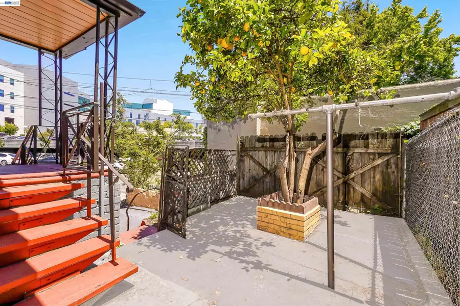 2821 Vallecito Pl, Oakland, CA 94606 - #3