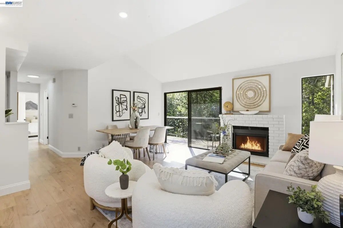 2455 Saint Helena Dr #5, Hayward, CA 94542 - #1