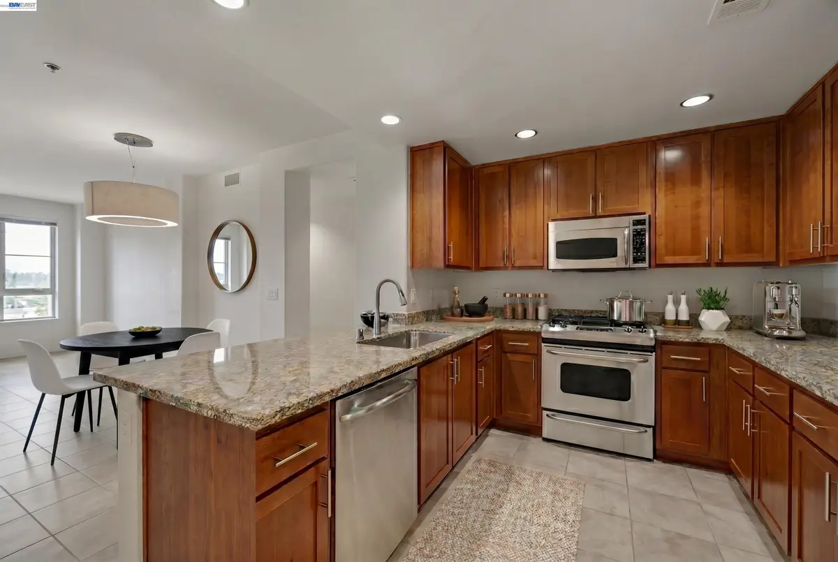 423 7th St #220, Oakland, CA 94607 - #1