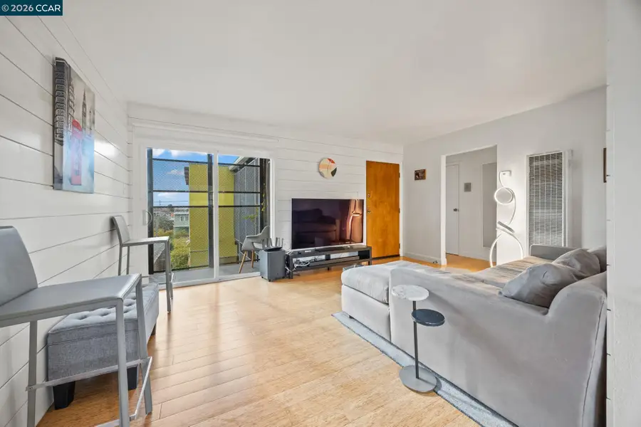 2327 10th Street #4, Berkeley, CA 94710 - #3