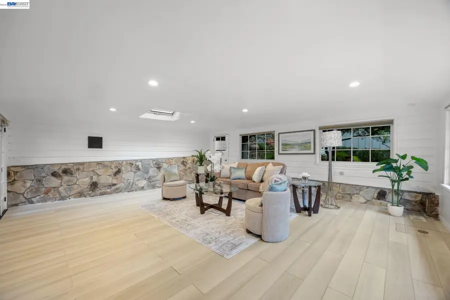 2976 Joaquin Miller Rd, Oakland, CA 94602 - #2