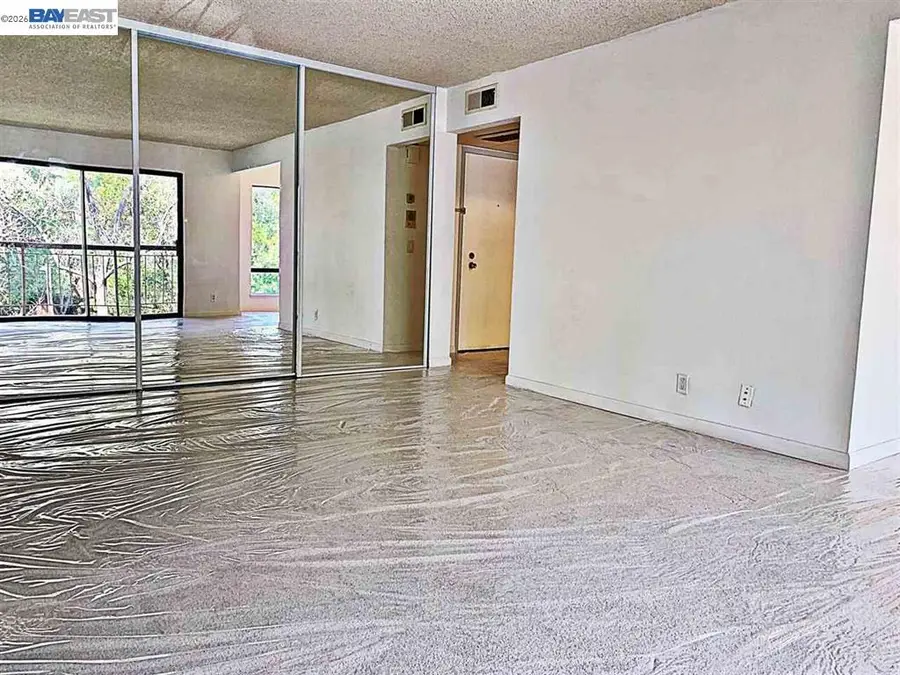 430 N Civic Dr #208, Walnut Creek, CA 94596 - #2