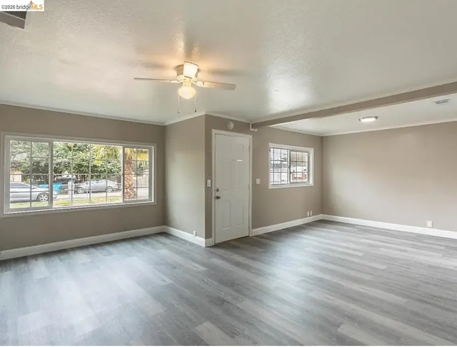 1104 Holly Ave, Linda, CA 95961 - #2