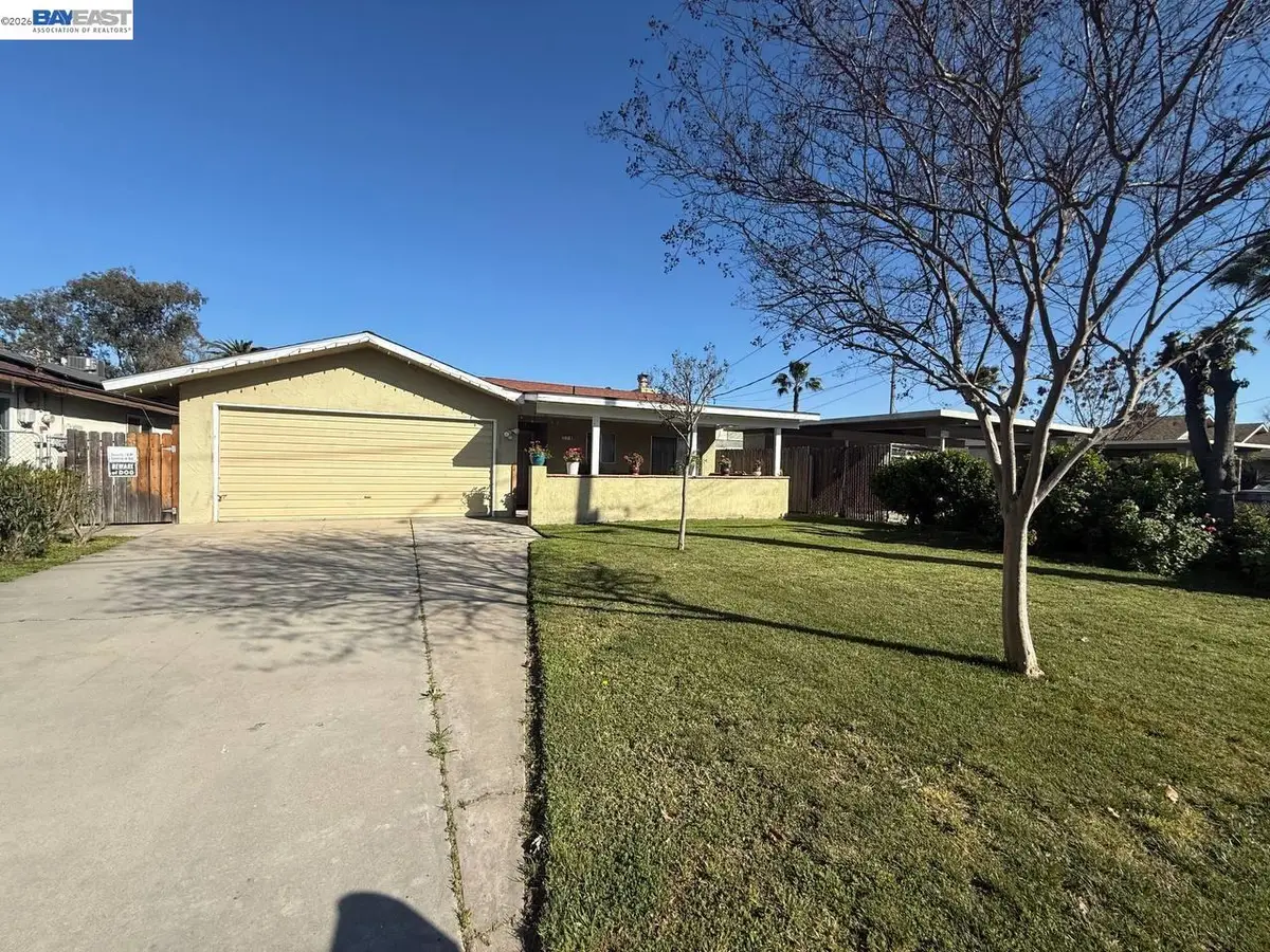 119 Santa Cruz St, Madera, CA 93637 - #1