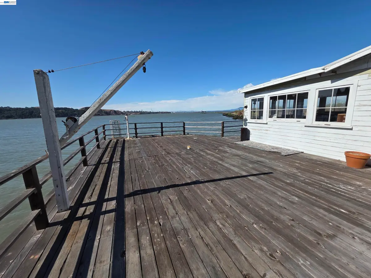 40 Sandy Beach Rd, Vallejo, CA 94590 - #1