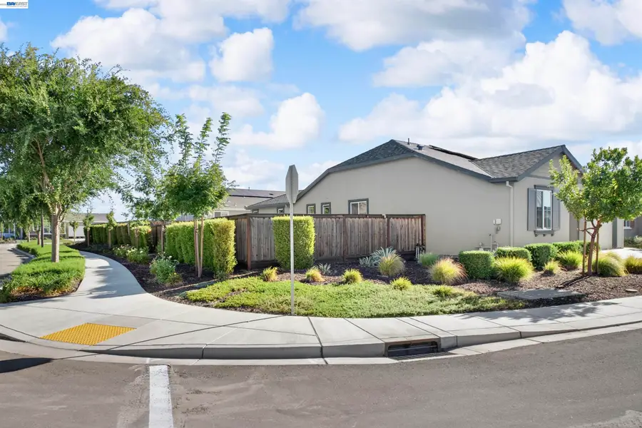 619 Heathridge Street, Manteca, CA 95336 - #2