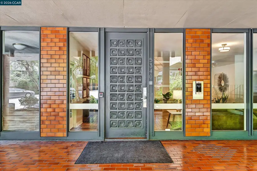 5340 Broadway Terrace #203, Oakland, CA 94618 - #2