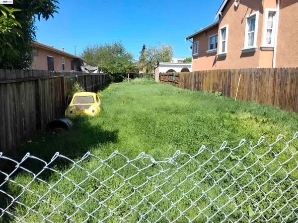 1327 97th Ave, Oakland, CA 94621