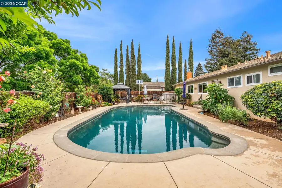 5565 Banff Ct, Concord, CA 94521 - #2