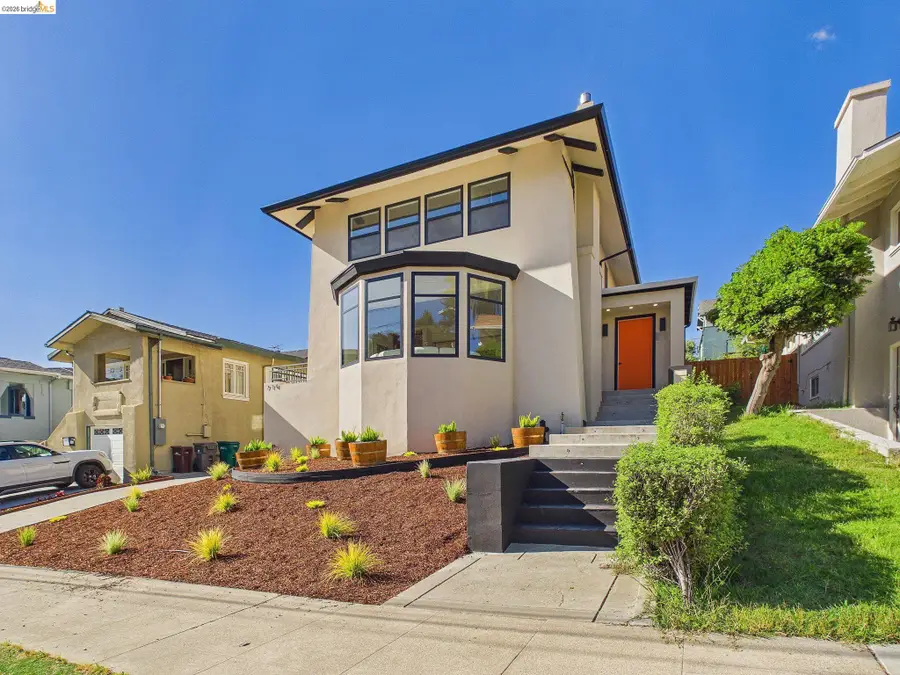 714 Walavista Ave, Oakland, CA 94610 - #2