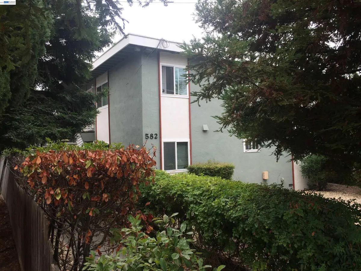 582 E H St, Benicia, CA 94510 - #1