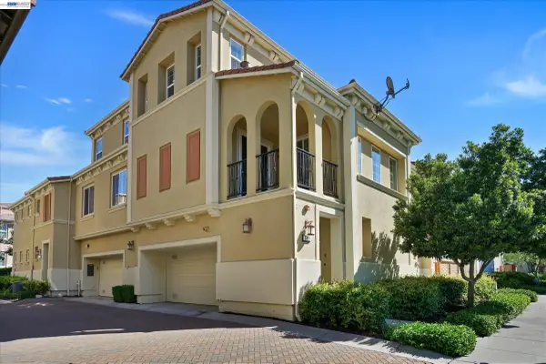 576 Heligan Ln #2, Livermore, CA 94551