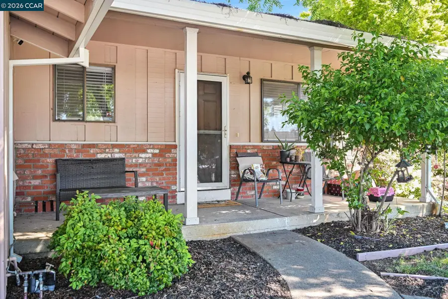 1402 Canterbury Dr, Fairfield, CA 94533 - #3
