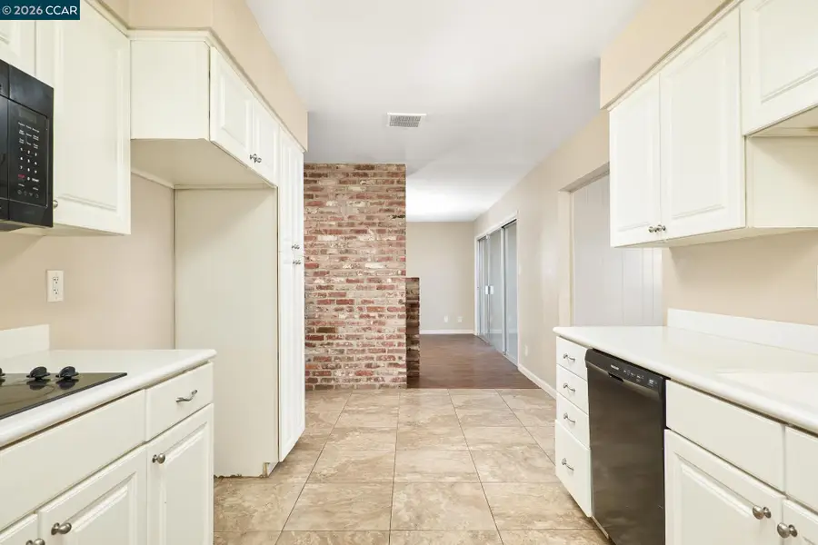 7016 Uranus Pkwy, Sacramento, CA 95823 - #2