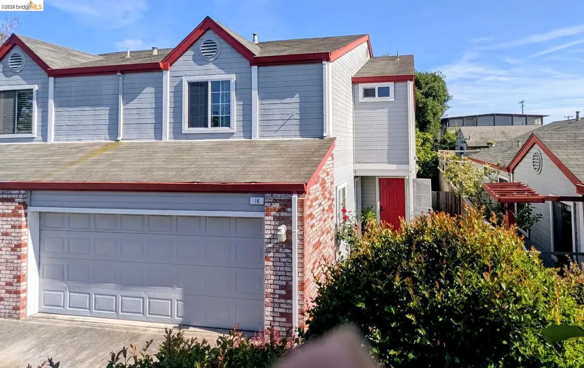 16 Town Sq Pl, Oakland, CA 94603 - #1