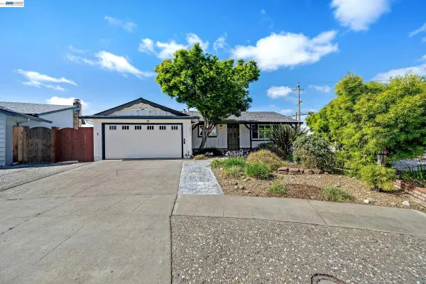 25073 Belhaven St, Hayward, CA 94545