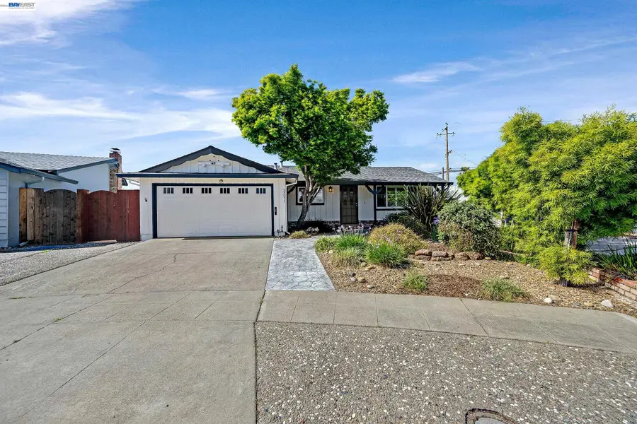 25073 Belhaven St, Hayward, CA 94545 - #2