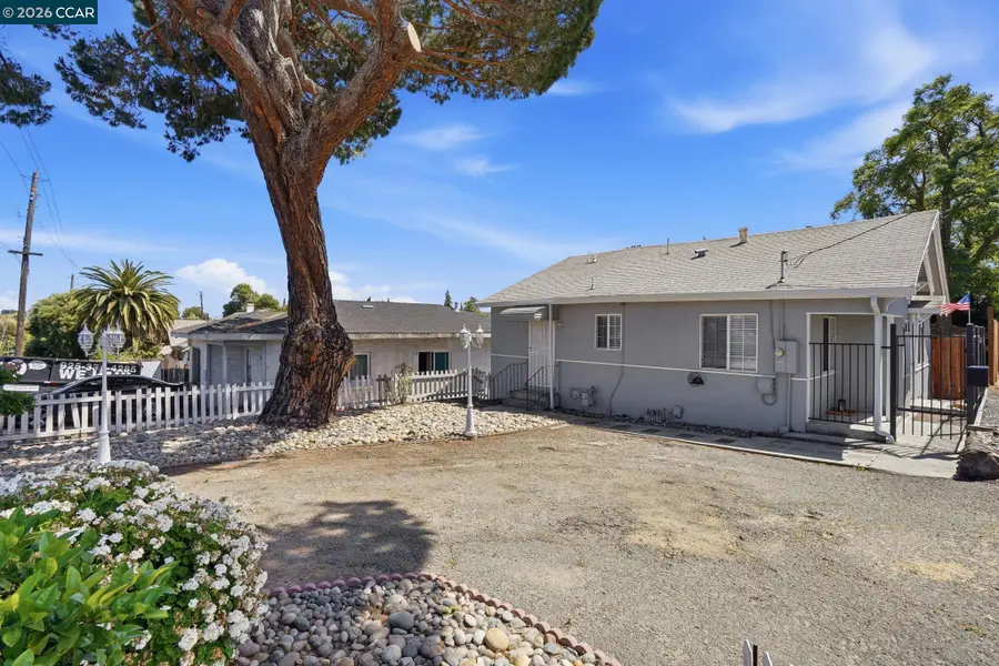 1370 Vine Ave, Martinez, CA 94553 - #2